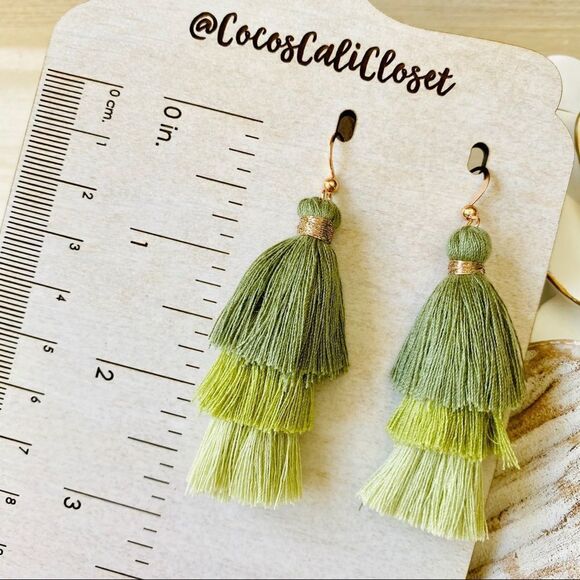 Green Ombre Tassel Drop Earrings NWT - Picture 3 of 4